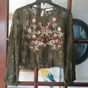 Coco & Jameson Olive Green Lace Floral Embroidered Cropped Blouse Top Medium